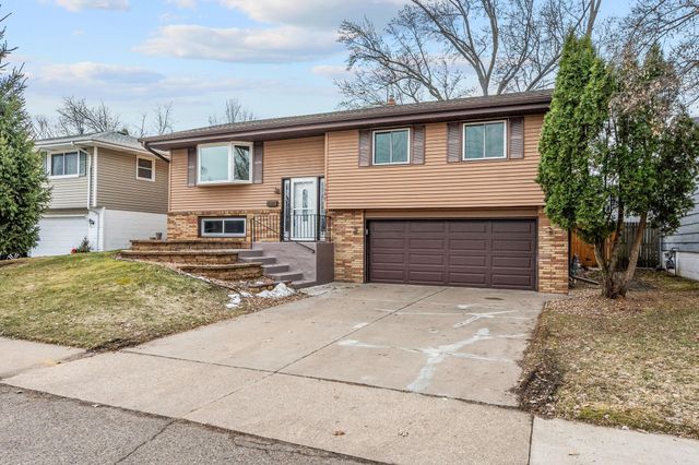 1460 Hoyt Avenue E, Saint Paul, MN 55106