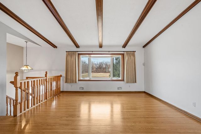 1460 Hoyt Avenue E, Saint Paul, MN 55106