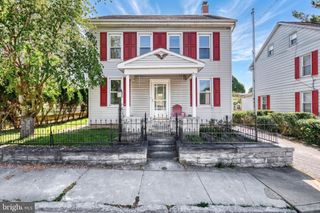 945 CORNWALL RD, Lebanon, PA 17042