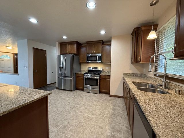 3420 Ivy LANE, Racine, WI 53402
