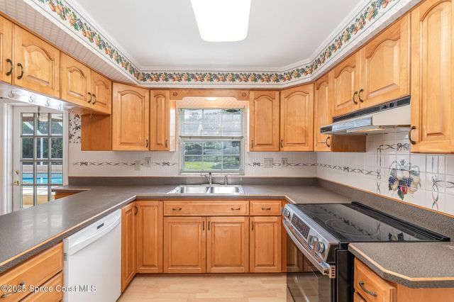 4245 Hillview Circle, Merritt Island, FL 32952