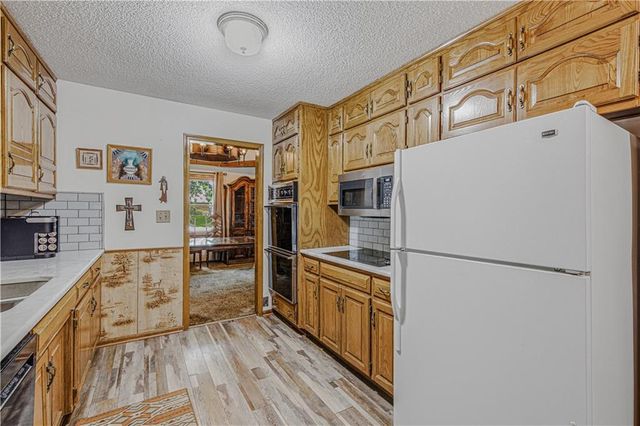 700 S Alexander Road, Independence, MO MO