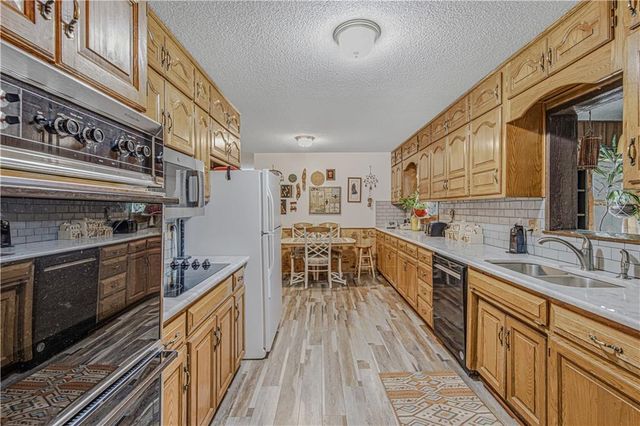 700 S Alexander Road, Independence, MO MO