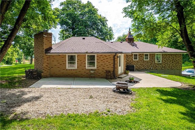 700 S Alexander Road, Independence, MO MO