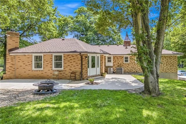 700 S Alexander Road, Independence, MO MO