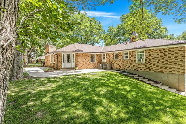 700 S Alexander Road, Independence, MO MO
