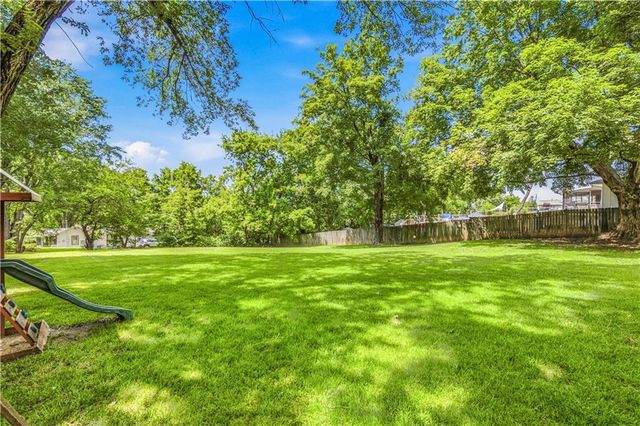700 S Alexander Road, Independence, MO MO