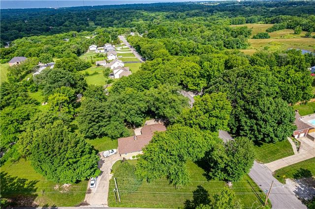 700 S Alexander Road, Independence, MO MO