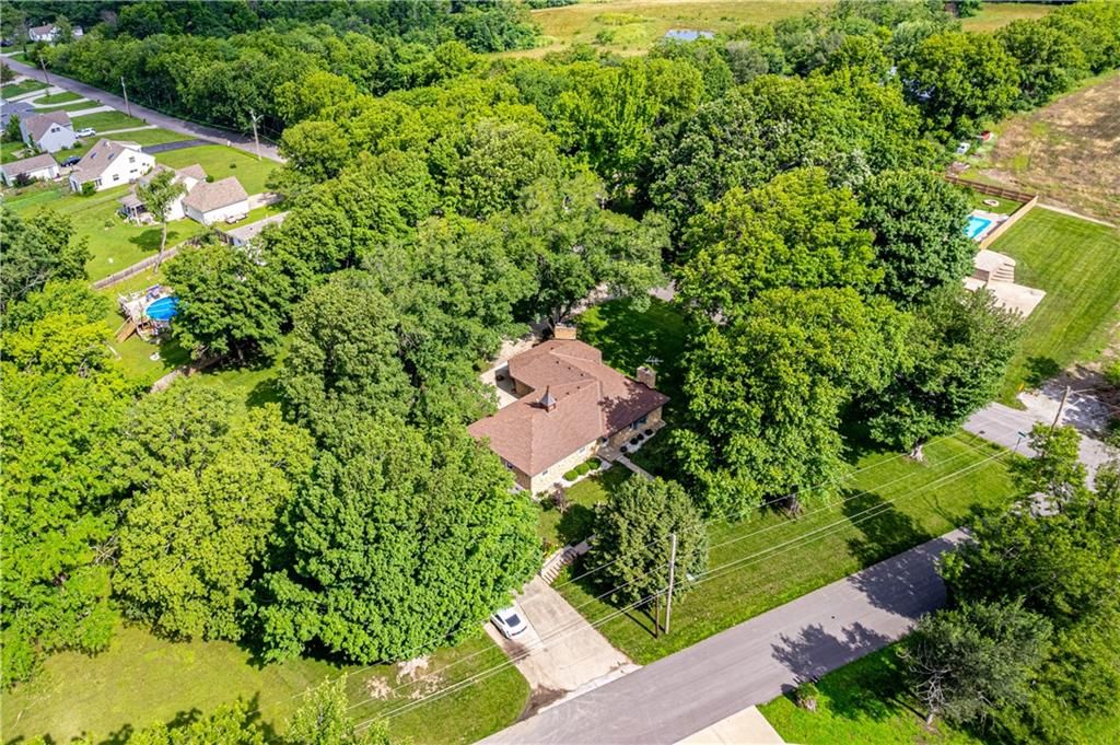 700 S Alexander Road, Independence, MO MO