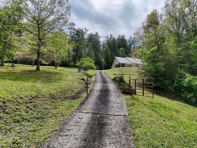 92 Ogreeta Road, Murphy, NC 28906