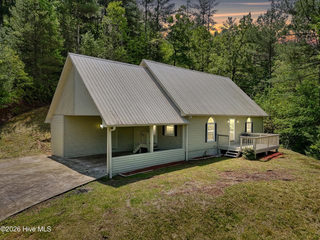 92 Ogreeta Road, Murphy, NC 28906