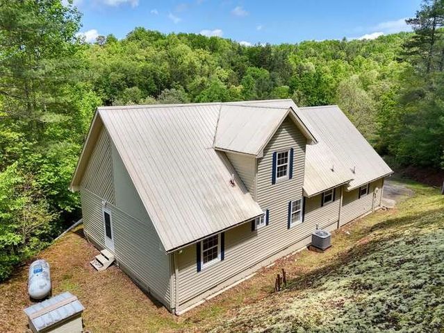 92 Ogreeta Road, Murphy, NC 28906