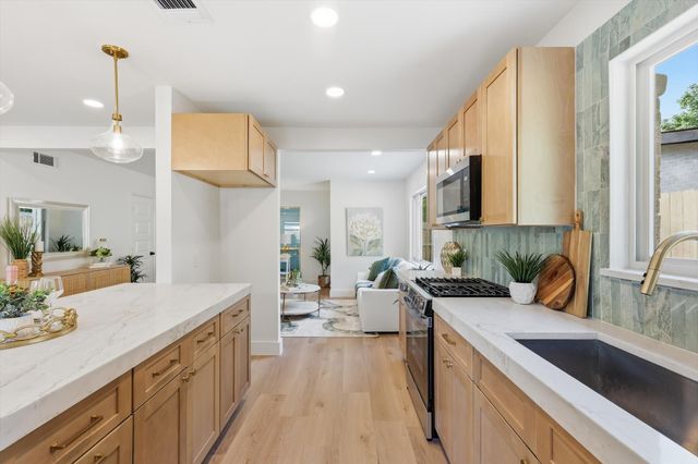 6717 Pimlico Drive, Dallas, TX 75214