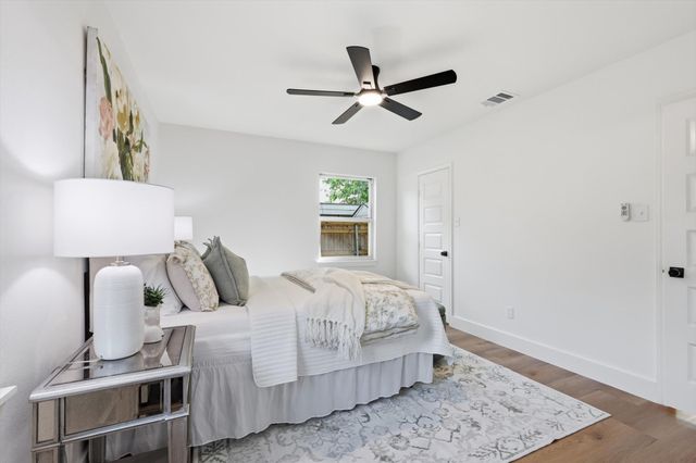 6717 Pimlico Drive, Dallas, TX 75214