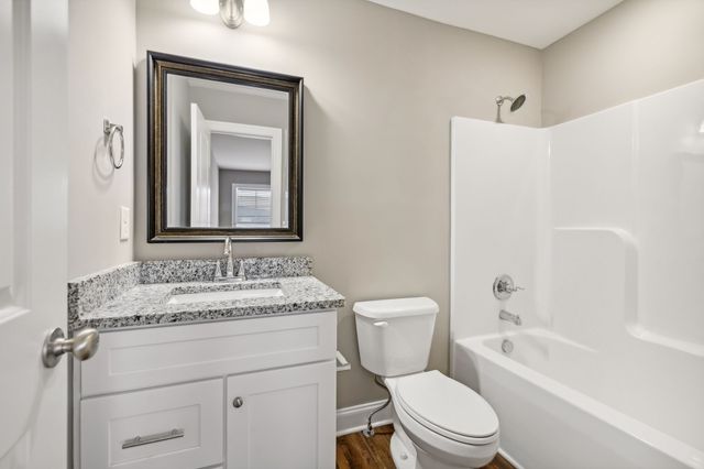 911 Sutton Cv, Columbia, TN 38401