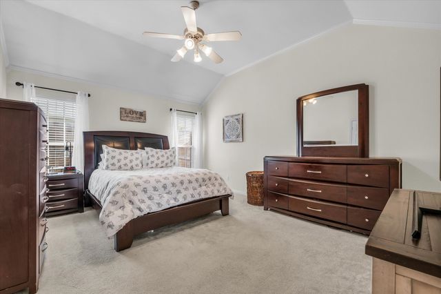 827 Cheyenne Trail, Hewitt, TX 76643