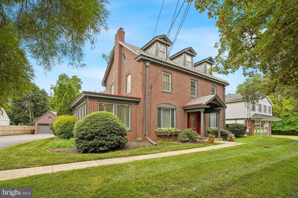 214 N MAIN ST, NORTH WALES, PA 19454 — photo 2
