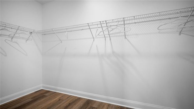 1044 Lakes Blvd, Brunswick, GA 31525