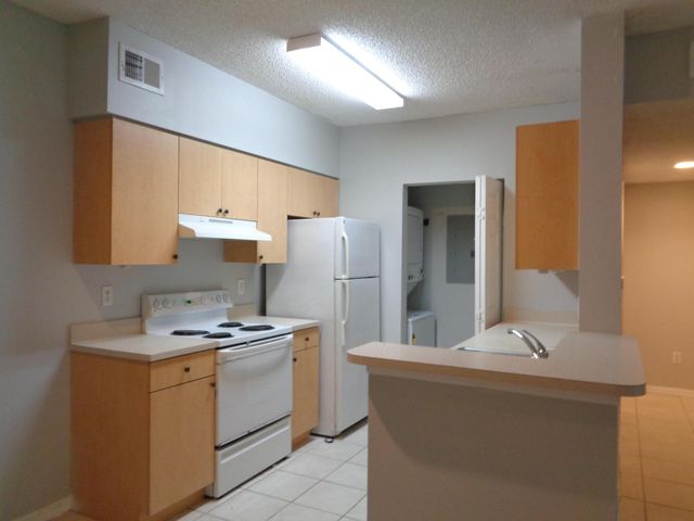 10354 Fox Trail Rd S. 1509, Royal Palm Beach, FL 33411