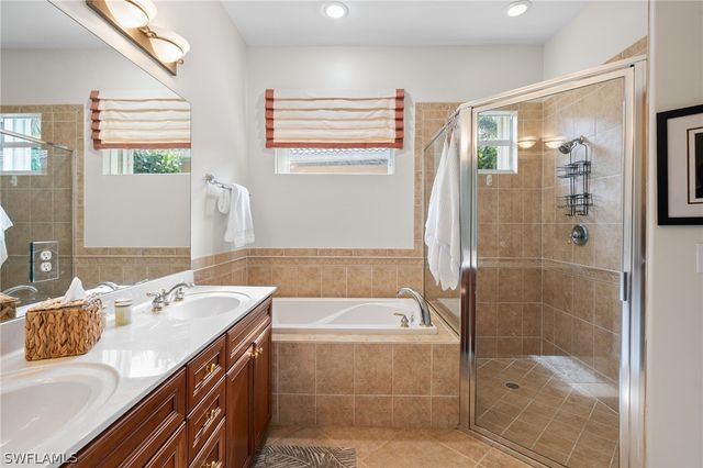 6793 Bent Grass DR, Naples, FL 34113