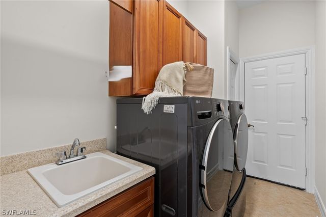 6793 Bent Grass DR, Naples, FL 34113