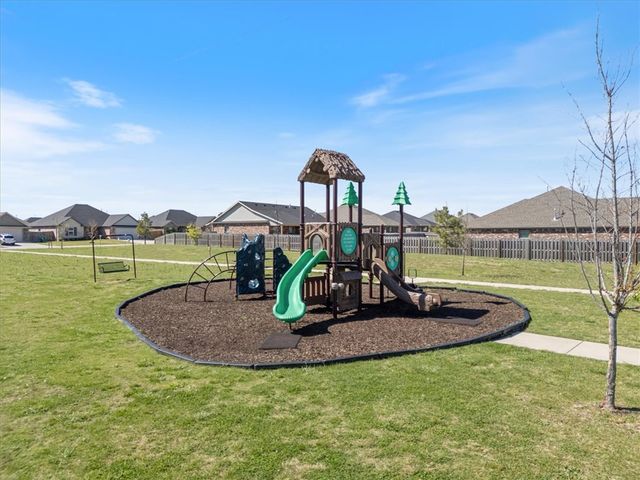 1037 Jameson Street, Tontitown, AR 72762