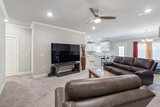 1037 Jameson Street, Tontitown, AR 72762