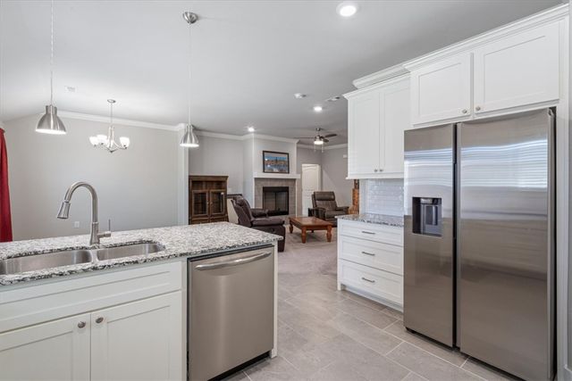 1037 Jameson Street, Tontitown, AR 72762