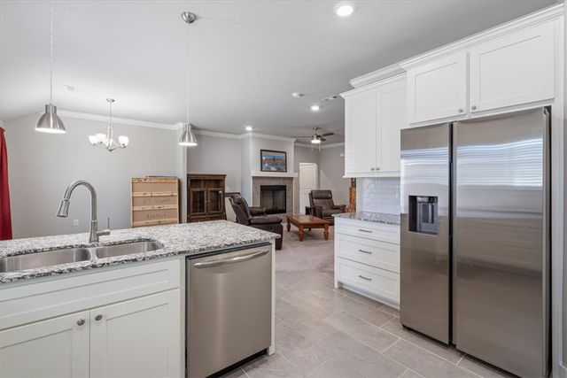 1037 Jameson Street, Tontitown, AR 72762