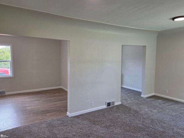 1491 Iva Street, Burton, MI 48509