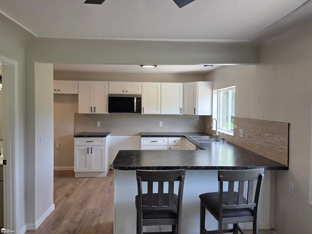 1491 Iva Street, Burton, MI 48509
