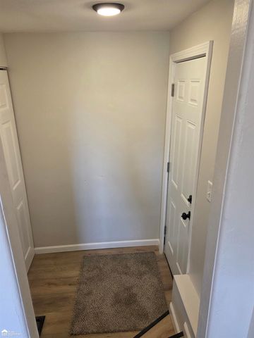 1491 Iva Street, Burton, MI 48509