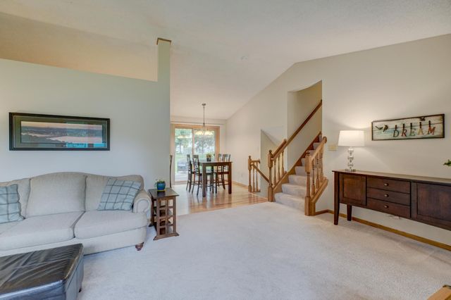1400 Highland Road, Stillwater, MN 55082