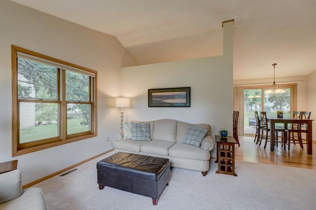 1400 Highland Road, Stillwater, MN 55082