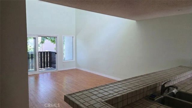 18645 Hatteras Street 206, Tarzana, CA 91356