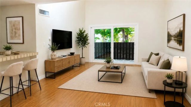18645 Hatteras Street 206, Tarzana, CA 91356