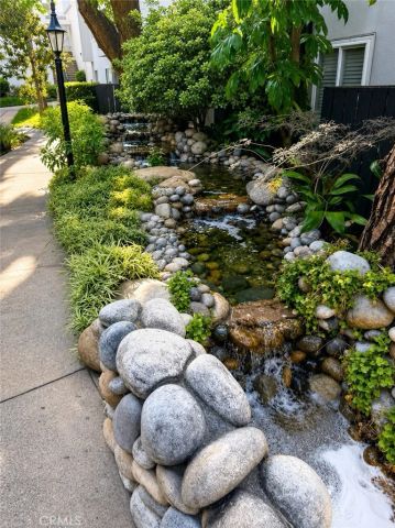 18645 Hatteras Street 206, Tarzana, CA 91356