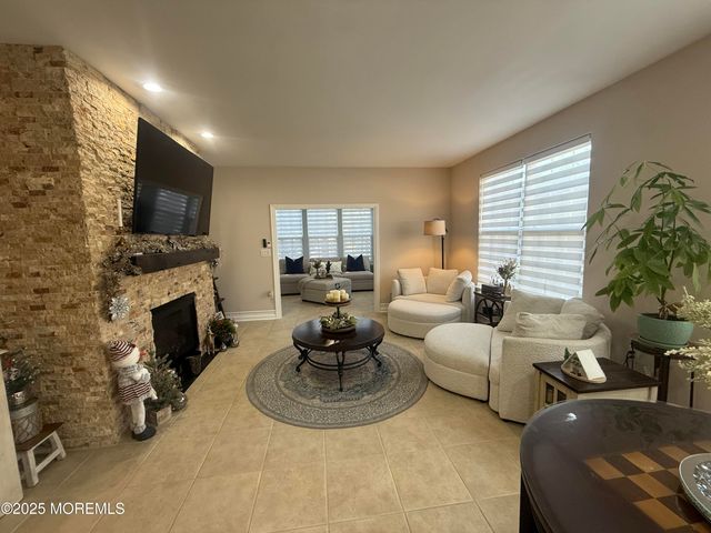 7 Old Mill Court, Barnegat, NJ 08005