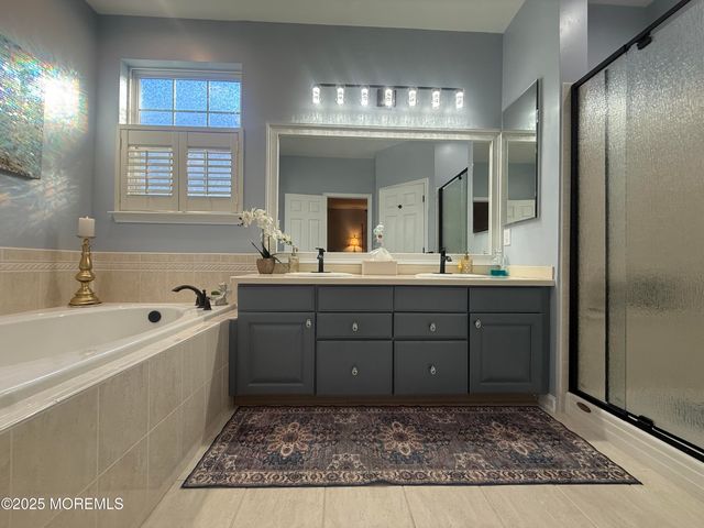 7 Old Mill Court, Barnegat, NJ 08005