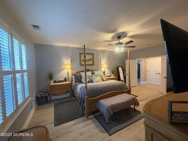 7 Old Mill Court, Barnegat, NJ 08005