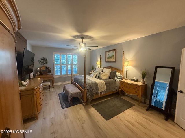 7 Old Mill Court, Barnegat, NJ 08005