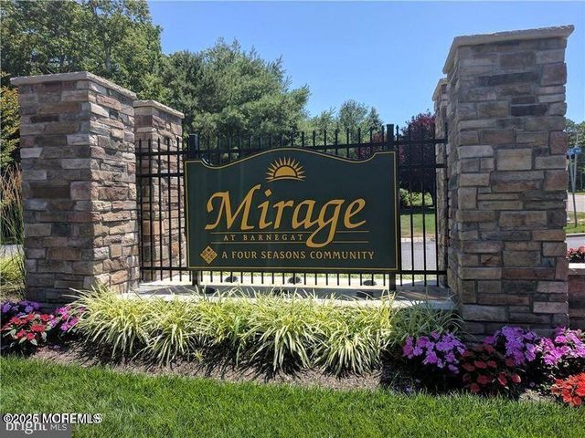 7 Old Mill Court, Barnegat, NJ 08005