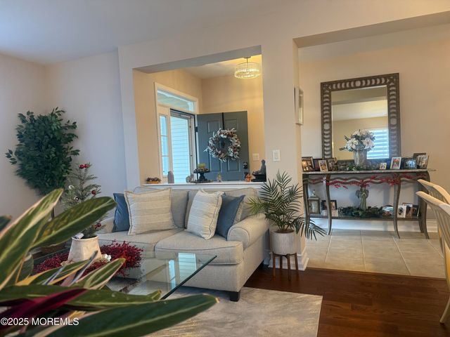 7 Old Mill Court, Barnegat, NJ 08005