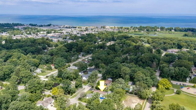 227 S Jameson Street, New Buffalo, MI 49117