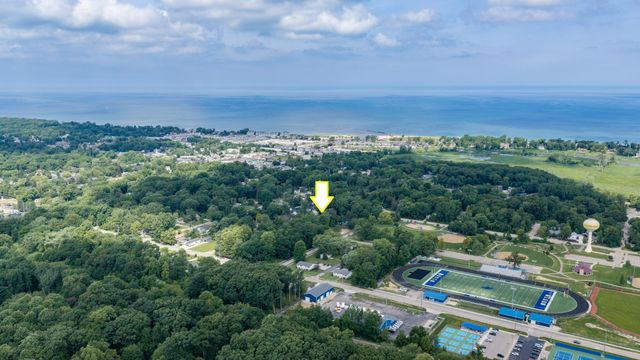 227 S Jameson Street, New Buffalo, MI 49117