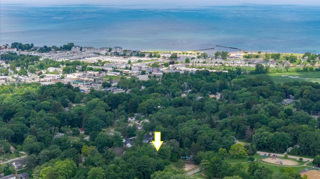 227 S Jameson Street, New Buffalo, MI 49117