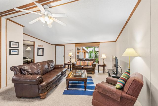 227 S Jameson Street, New Buffalo, MI 49117