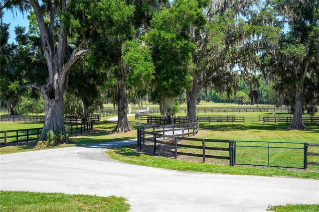 15620 NW HIGHWAY 225, Reddick, FL 32686