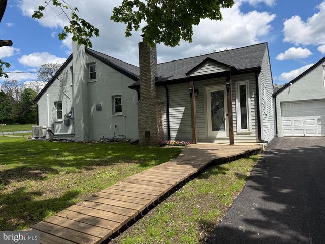 5901 SHOPE PL, Harrisburg, PA 17109