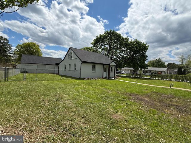 5901 SHOPE PL, Harrisburg, PA 17109